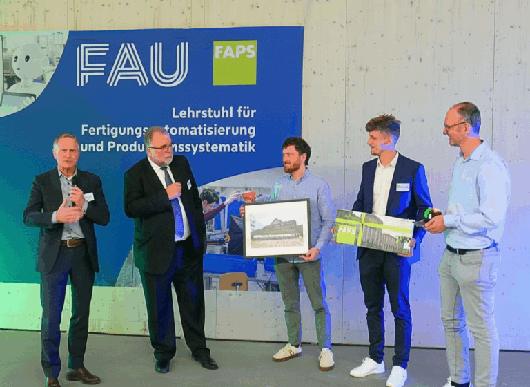 10.10.2025: Der Lehrstuhl FAPS bedankt sich für 20 Jahre Lehre von Prof. Siegfried Russwurm
