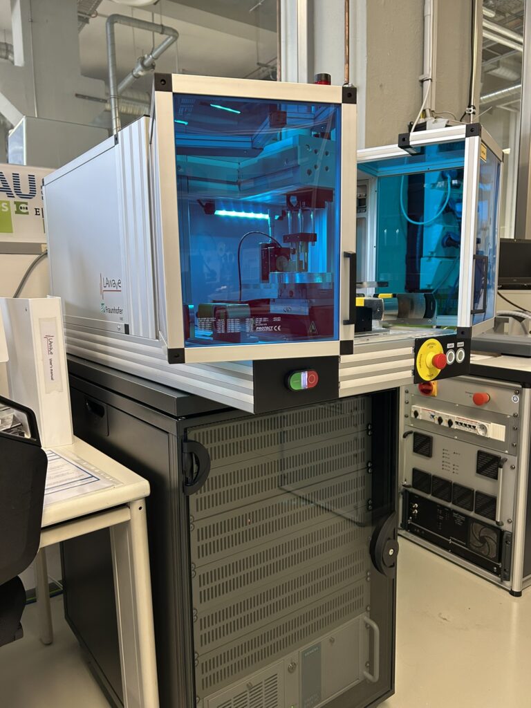 28.04.2025: Inbetriebnahme des laserakustischen Prüfsystems LAwave®