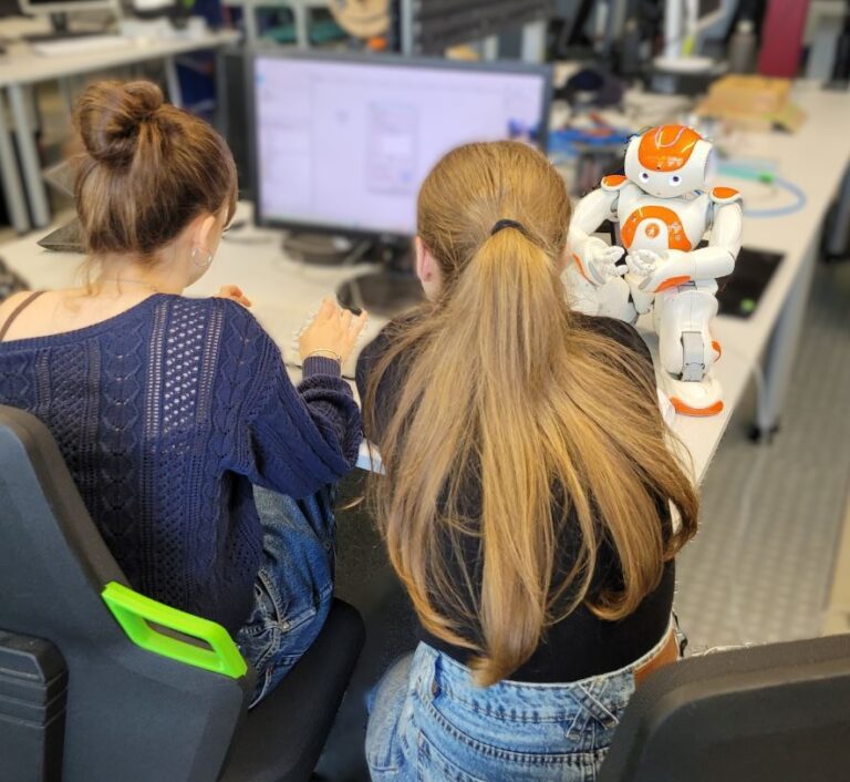 08.09.2025: Mädchen-und-Technik Praktikum 2025 am Lehrstuhl FAPS