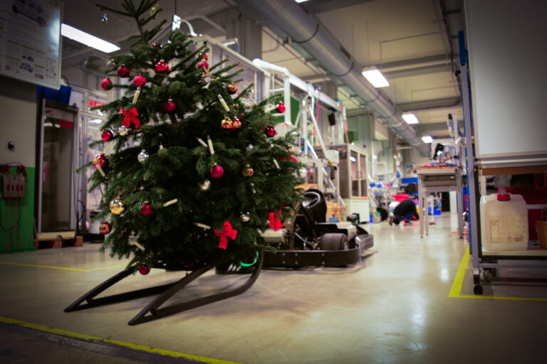22.12.2023: FAPS Weihnachtsvideo 2023 – die Entstehung des E|Trees
