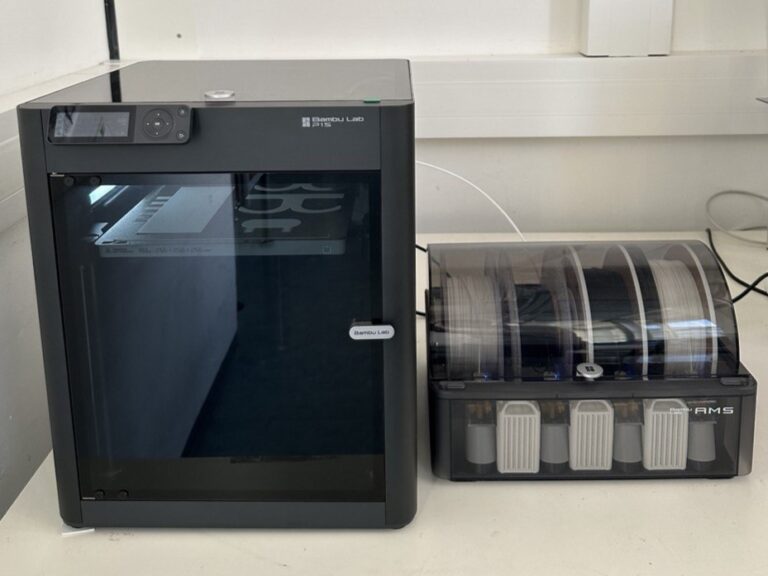 24.11.2023: Bambu Lab P1S erweitert die Möglichkeiten zur schnellen Herstellung von 3D-Druck-Bauteilen im Rahmen des Forschungsprojektes TELEM