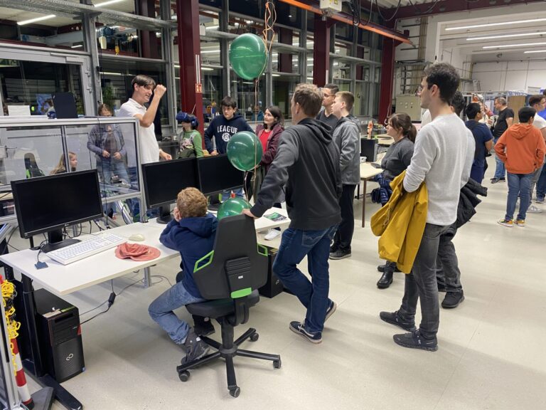 21.10.2023: FAPS als Besuchermagnet bei der Langen Nacht der Wissenschaften 2023