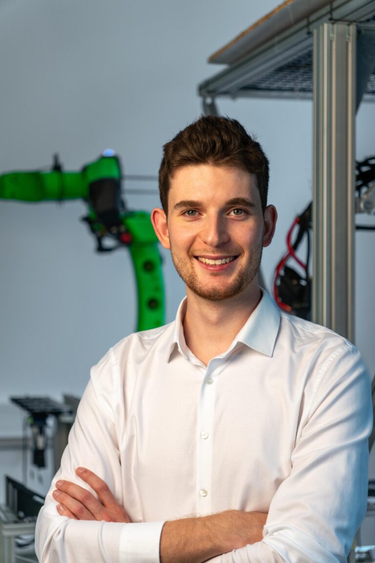 15.04.2024: Neuer Mitarbeiter am Lehrstuhl FAPS | Simon Lamprecht, M.Sc.