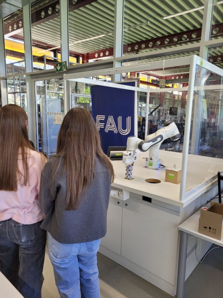 23.04.2026: Girls’ Day am Lehrstuhl FAPS