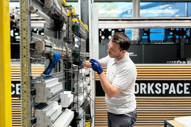 ProTekt – Präzisionsrobotik für das Testen von elektrischen Großgeräten