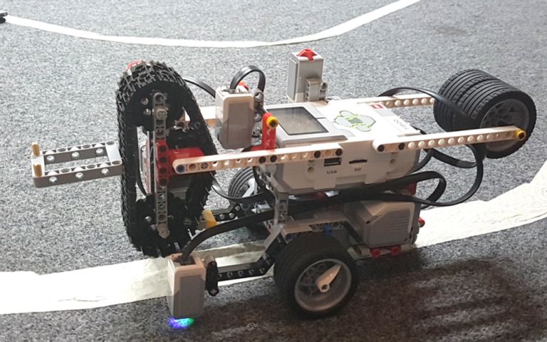 25.08.2017: Robotik Ferienprogramm an der FAU in Kooperation mit dem Lehrstuhl FAPS