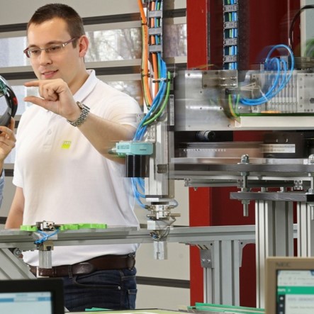 Erarbeitung von Schulungsunterlagen für die Methodik des Durchgängigen Engineerings