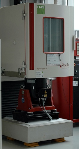 Temperatur- und Klimaprüfschrank mit Vibration Vötsch VCV 4060-5